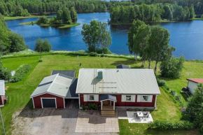 Stadsnära och naturskön villa med 50m till vatten, Gråträsk